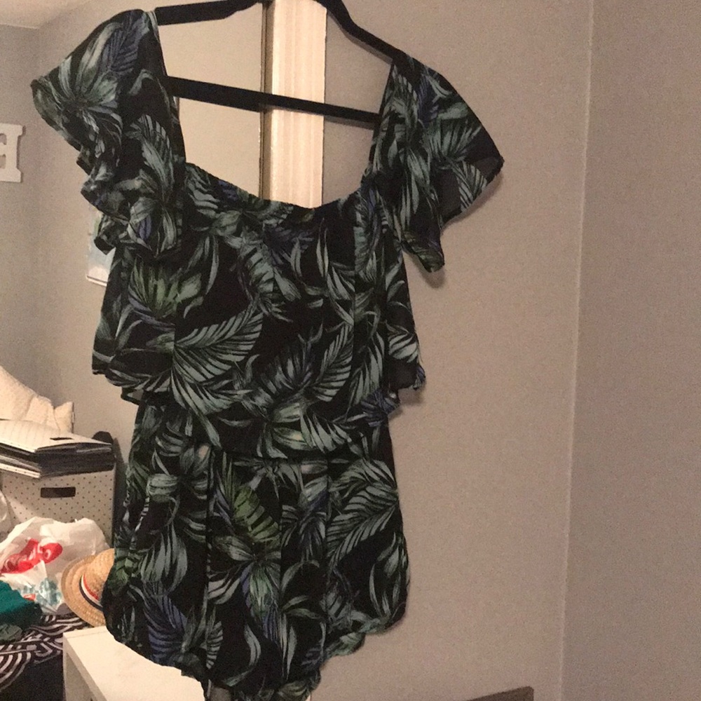 Off the shoulder palm print romper